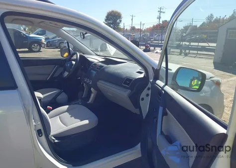 2017 Subaru Forester 2.5I z USA, uszkodzony, nr VIN JF2SJABC0HH534309